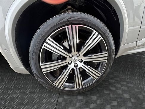 Used 2023 Volvo XC90 T8 Plus image 13