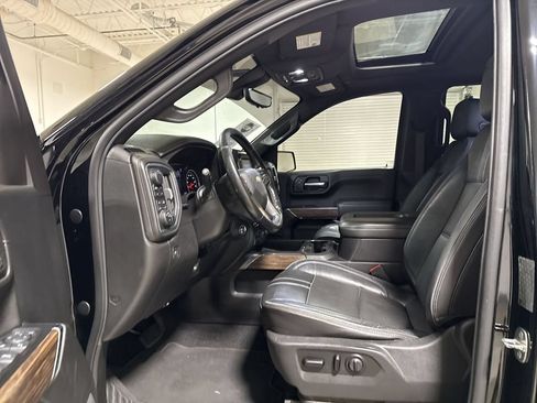 Used 2019 Chevrolet Silverado 1500 High Country w/ Technology Package AWD/4WD image 21