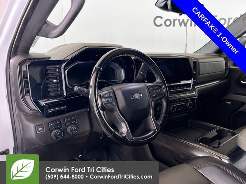 Used 2024 Chevrolet Silverado 2500 ZR2 w/ Technology Package AWD/4WD image 3