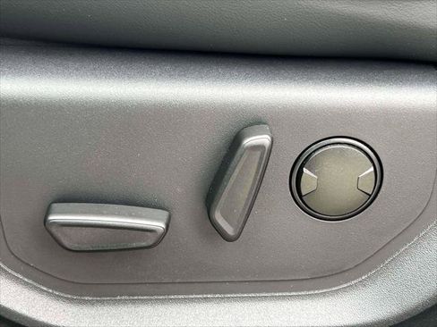 Used 2022 Ford Expedition XLT image 19