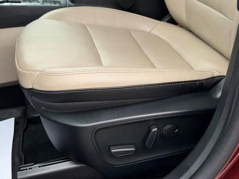 Used 2021 Ford Escape SEL w/ Technology Package FWD image 25