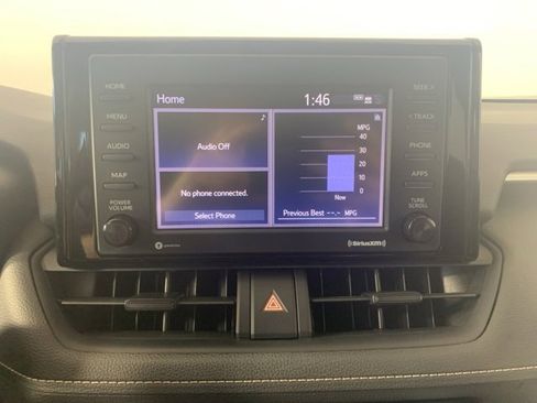 Used 2021 Toyota RAV4 LE image 20