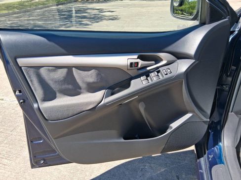 Used 2009 Toyota Matrix S FWD image 25