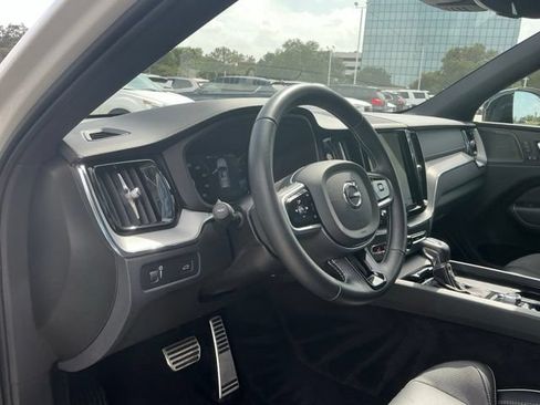 Used 2021 Volvo XC60 T6 R-Design w/ Advanced Package AWD/4WD image 13