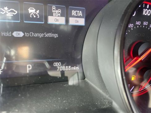 Used 2022 Toyota Camry XSE image 12