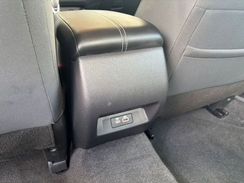 Used 2025 Nissan Altima 2.5 SV FWD image 23