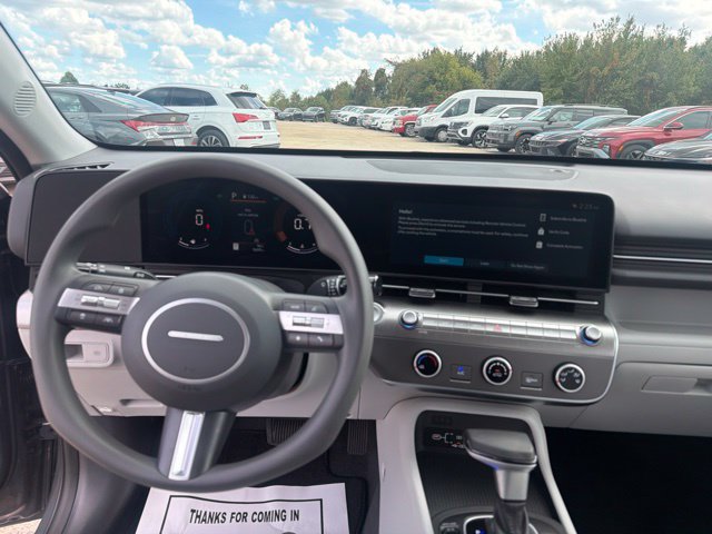 Used 2026 Hyundai Kona SE FWD image 12