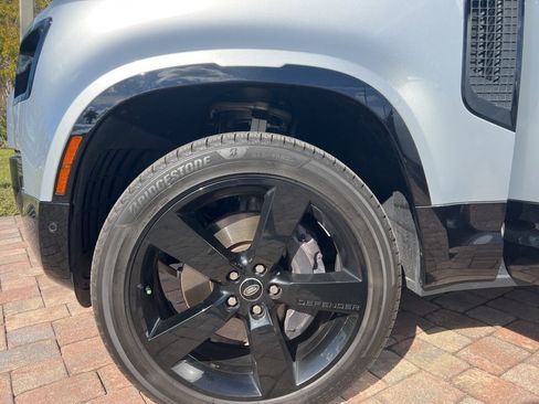 Used 2022 Land Rover Defender 110 X-Dynamic HSE image 34