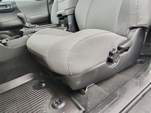 Used 2022 Toyota Tacoma SR5 image 14