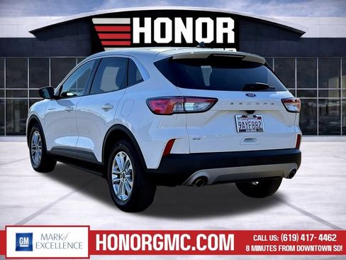 Used 2022 Ford Escape SE image 5