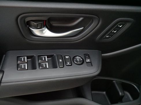 Used 2025 Honda Pilot Touring image 19
