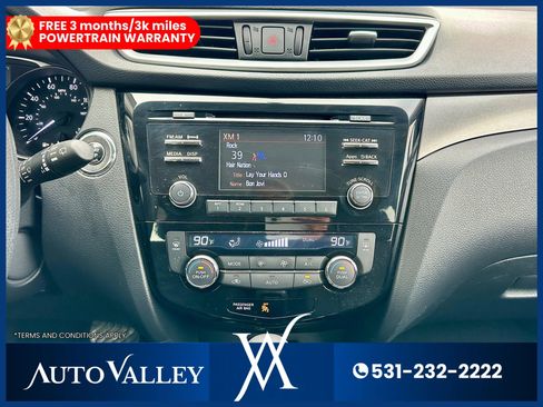 Used 2015 Nissan Rogue SV image 31