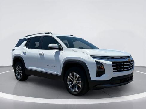 Used 2025 Chevrolet Equinox LT w/ Convenience Package II FWD image 6