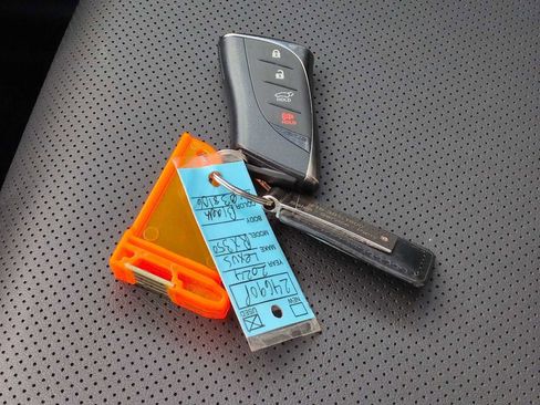 Used 2024 Lexus RX 350 image 35