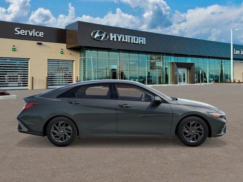 New 2026 Hyundai Elantra Hybrid FWD image 7