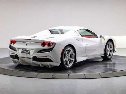 Used 2022 Ferrari F8 Tributo RWD image 13