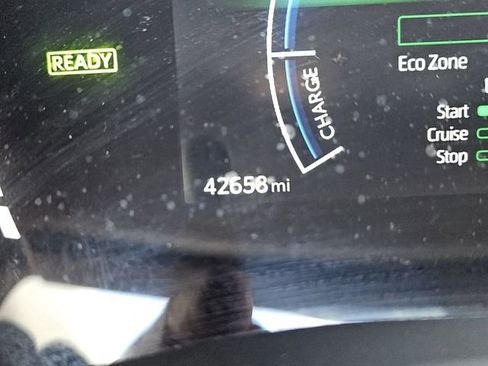 Used 2025 Toyota Camry LE image 15