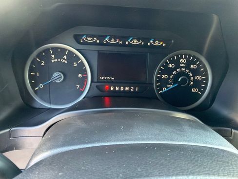 Used 2017 Ford F150 XLT w/ Equipment Group 302A Luxury AWD/4WD image 16