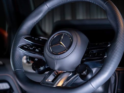 Used 2025 Mercedes-Benz G 63 AMG 4MATIC image 30