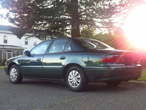 Used 2002 Buick Century Custom w/ Special Edition Pkg FWD image 3