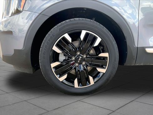 Used 2023 Kia Telluride SX FWD image 10