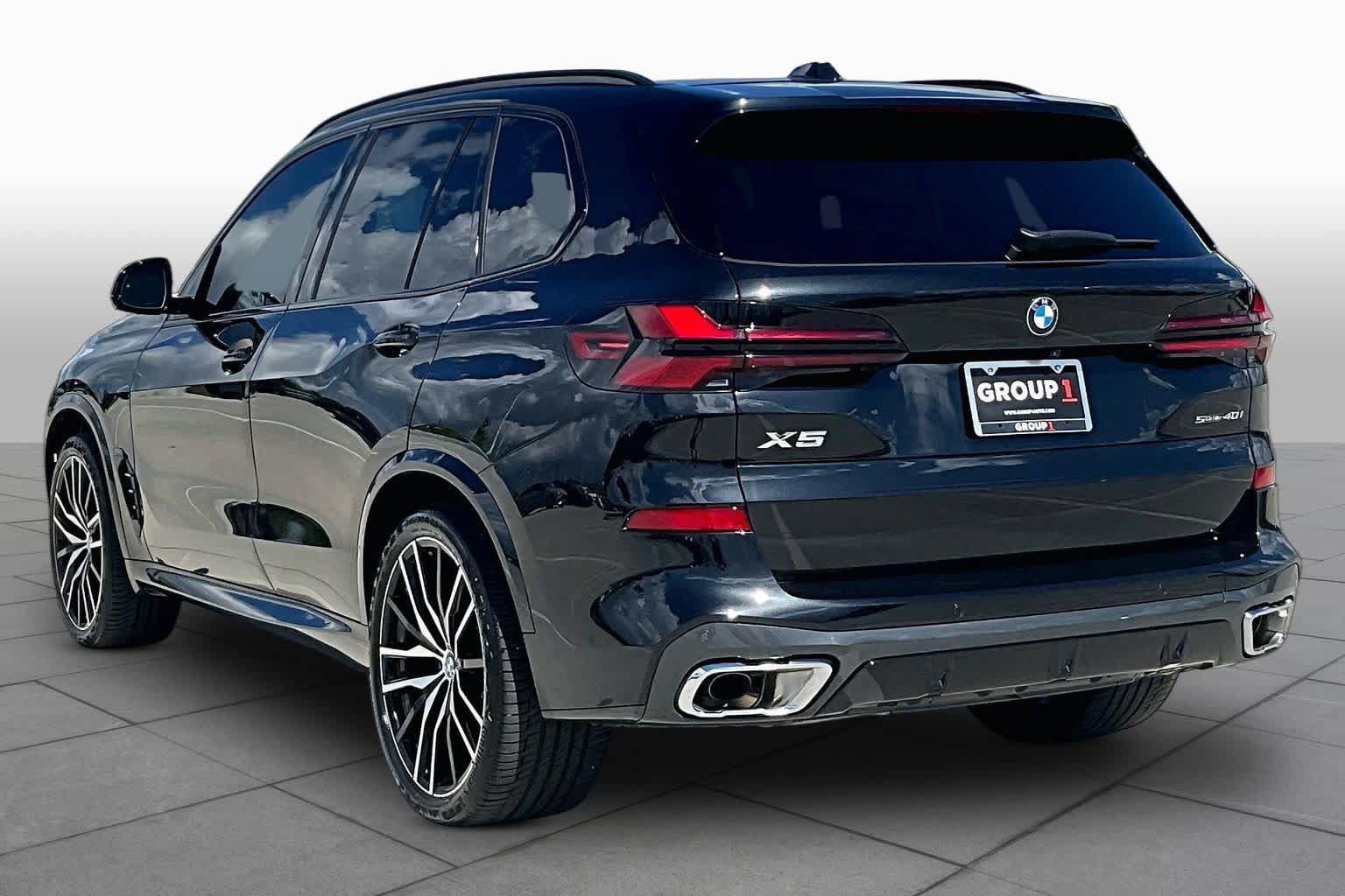 Used 2026 BMW X5 sDrive40i w/ M Sport Package RWD image 12