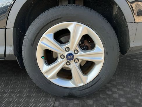 Used 2016 Ford Escape SE w/ Equipment Group 201A image 14