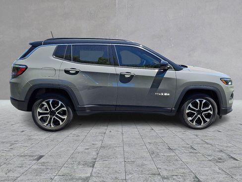Used 2023 Jeep Compass Limited AWD/4WD image 7
