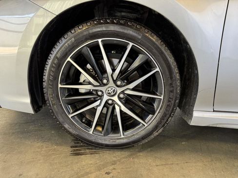 Used 2022 Toyota Camry SE FWD image 10