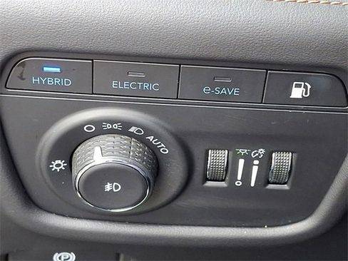 Used 2022 Jeep Grand Cherokee Summit image 23