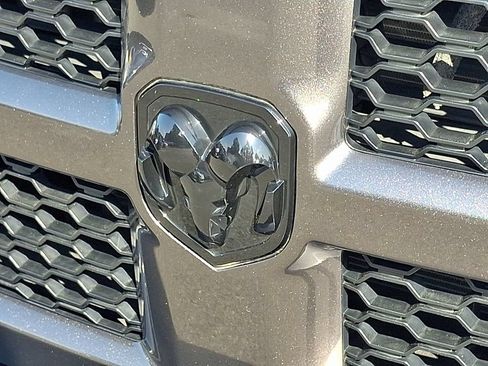 Used 2019 RAM 1500 Express w/ Express Value Package AWD/4WD image 30