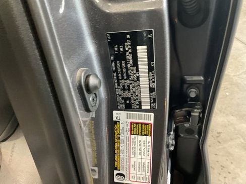 Used 2022 Toyota Highlander Limited AWD/4WD image 29