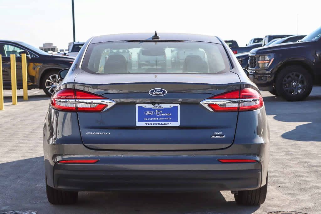 Certified 2020 Ford Fusion SE FWD image 3