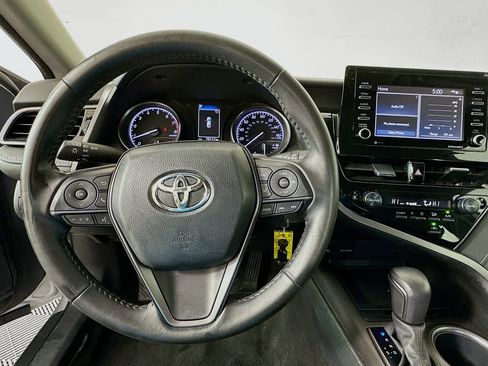Certified 2022 Toyota Camry SE FWD image 11