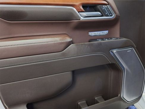 Used 2022 GMC Sierra 1500 Denali w/ Technology Package image 35