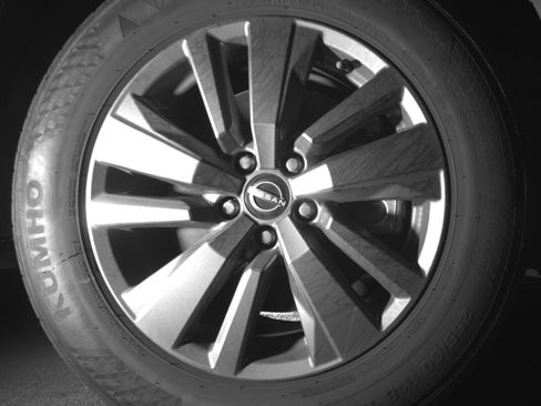 Used 2025 Nissan Pathfinder SV image 13