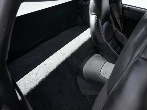 Used 2006 Chevrolet Corvette Coupe w/ Preferred Equipment Group image 40