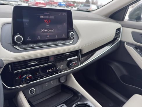 Certified 2023 Nissan Rogue SL image 21