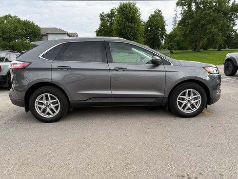 Used 2021 Ford Edge SEL w/ Convenience Package AWD/4WD image 4