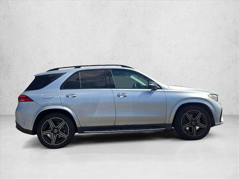 Used 2024 Mercedes-Benz GLE 350 4MATIC image 3