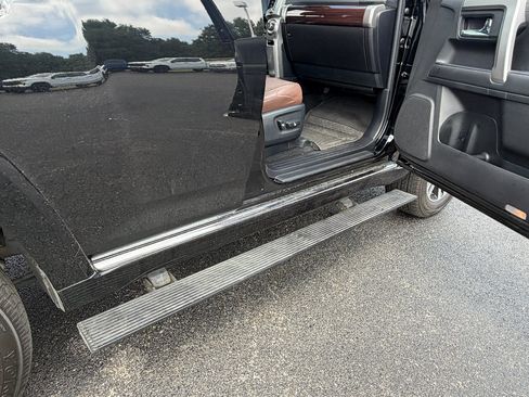 Used 2023 Toyota 4Runner Limited AWD/4WD image 13
