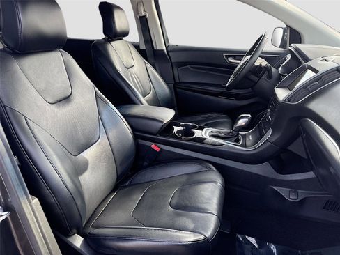 Used 2016 Ford Edge Titanium w/ Equipment Group 302A image 32