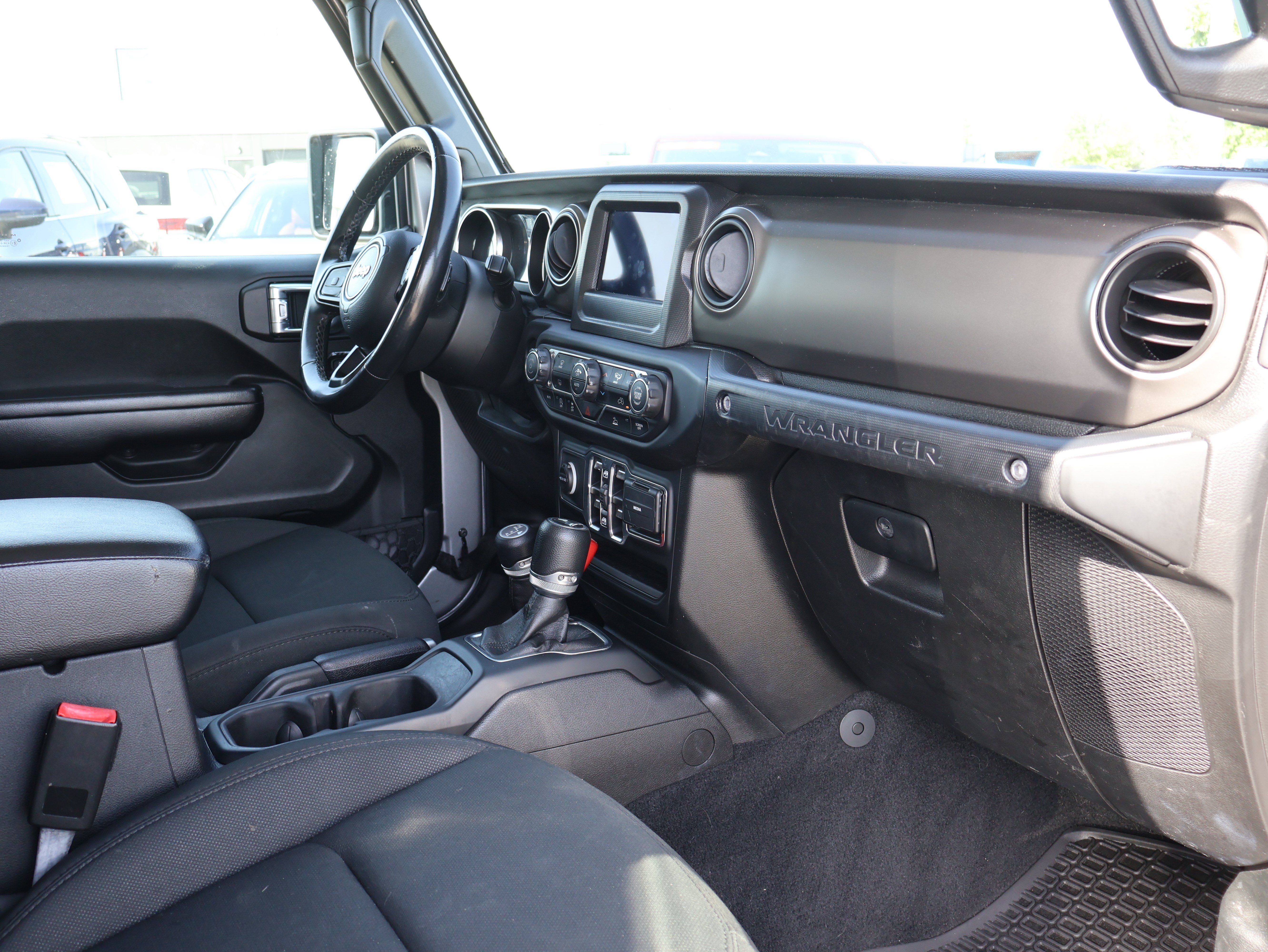 Used 2021 Jeep Wrangler Unlimited Sport AWD/4WD image 9