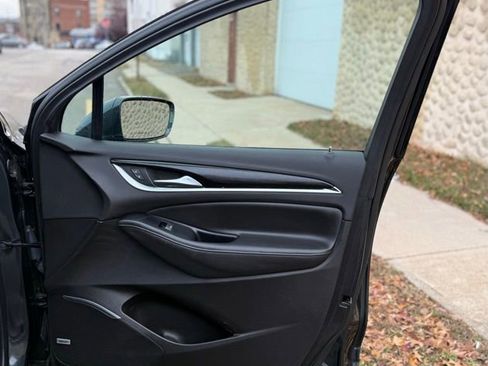 Used 2019 Buick Enclave Avenir w/ Avenir Technology Package image 32