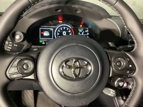 Used 2025 Toyota GR86 Premium w/ ALL Weather Mat Package (TMS) image 19