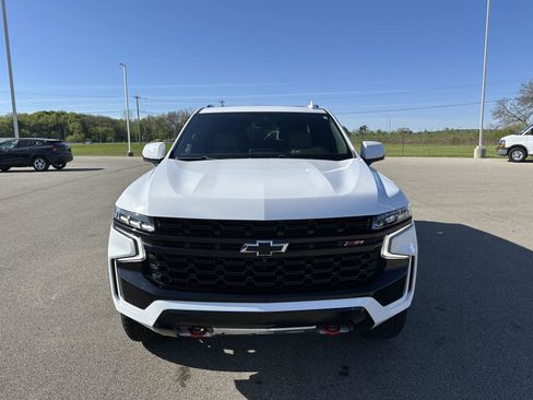 Used 2023 Chevrolet Tahoe Z71 w/ Luxury Package AWD/4WD image 13