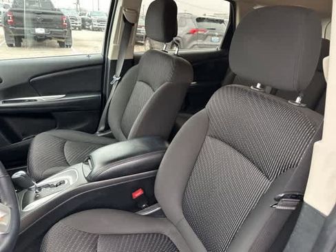 Certified 2018 Dodge Journey SE w/ Popular Equipment Group image 3