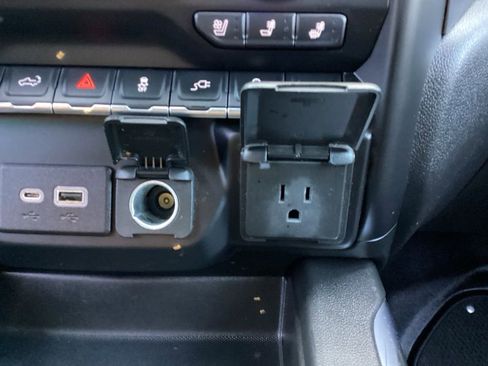 Used 2021 GMC Sierra 2500 AT4 image 62