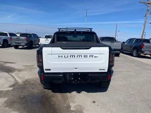 New 2025 GMC Hummer EV 2X w/ LPO, Roof Cross Rail Package image 5
