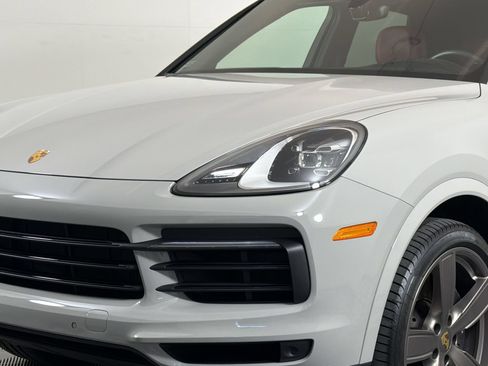 Certified 2023 Porsche Cayenne AWD/4WD image 14